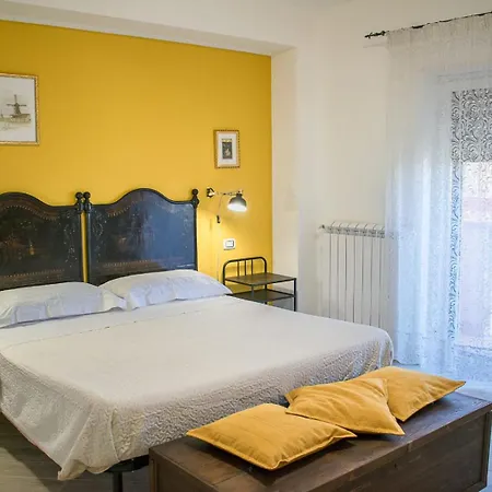 Bed and Breakfast Fleurs Έννα