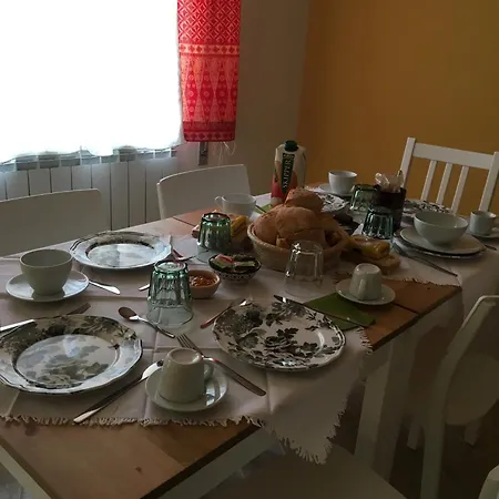 Fleurs Bed & Breakfast *