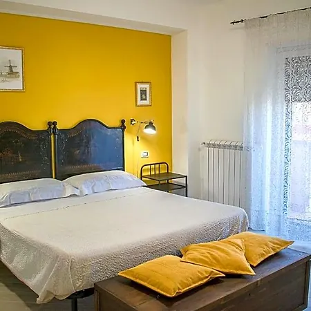 Bed and breakfast Fleurs 3*
