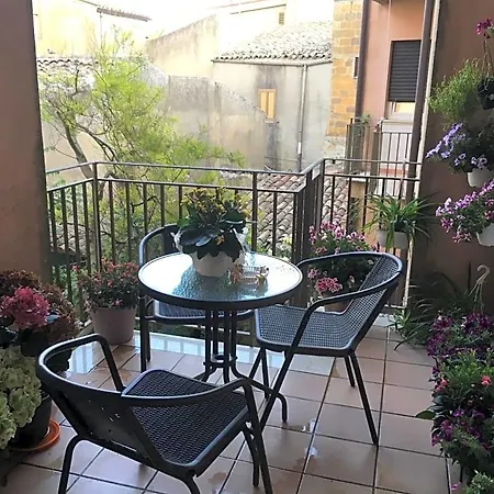 Fleurs Bed & Breakfast 3*