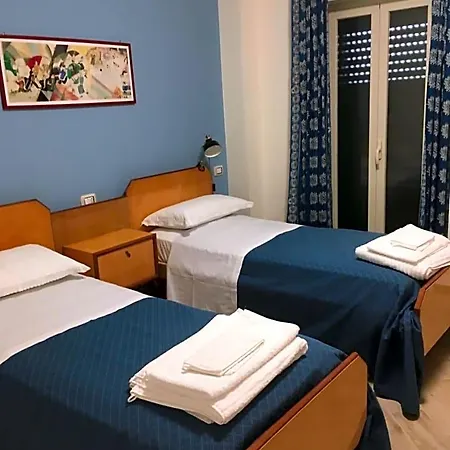 Fleurs Bed and breakfast 3*